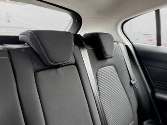 Ford Focus 1.0 EcoBoost 125 Titanium 5dr Auto