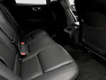 Volvo Xc60 2.0 B5P Momentum 5dr AWD Geartronic