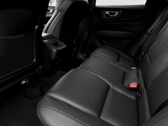 Volvo Xc60 2.0 B5P Momentum 5dr AWD Geartronic