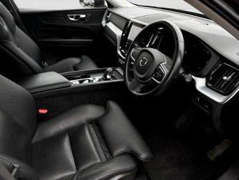 Volvo Xc60 2.0 B5P Momentum 5dr AWD Geartronic