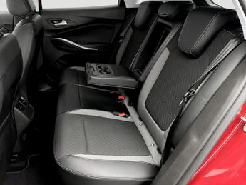 Vauxhall Grandland 1.6 Plug-in Hybrid Ultimate 5dr Auto