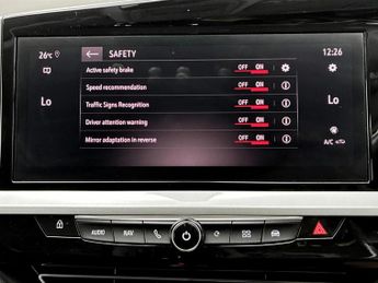 Vauxhall Grandland 1.6 Plug-in Hybrid Ultimate 5dr Auto