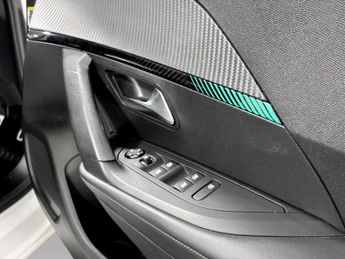 Peugeot 2008 1.2 PureTech 130 Allure Premium+ 5dr EAT8