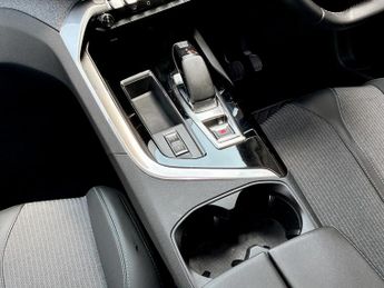 Peugeot 3008 1.6 Hybrid 225 Allure Premium 5dr e-EAT8