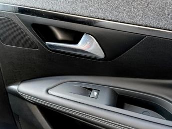 Peugeot 3008 1.6 Hybrid 225 Allure Premium 5dr e-EAT8