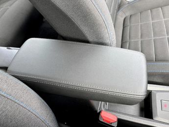 Citroen C3 83kW Plus 44kWh 5dr Auto
