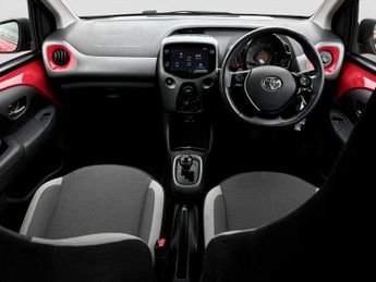 Toyota AYGO 1.0 VVT-i X-Play TSS 5dr x-shift