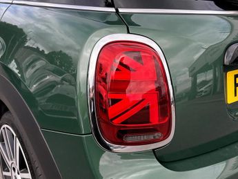 Mini Hatch 1.5 Cooper Exclusive Premium 5dr Auto