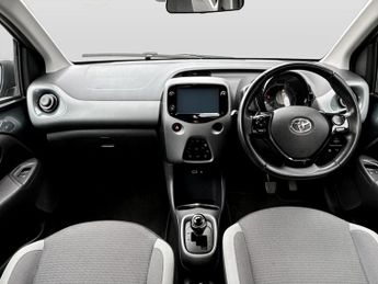 Toyota AYGO 1.0 VVT-i X-Trend TSS 5dr x-shift