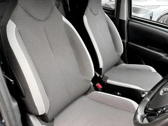 Toyota AYGO 1.0 VVT-i X-Trend TSS 5dr x-shift