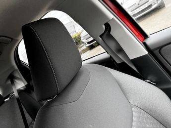 Toyota Yaris 1.5 Hybrid Design 5dr CVT