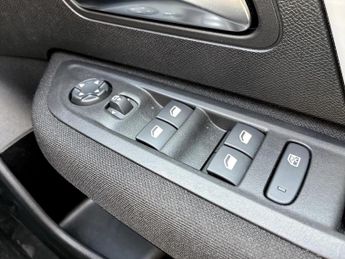 Citroen C4 1.2 Hybrid [136] Plus 5dr e-DCS6