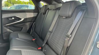Peugeot 3008 157kW Allure 73kWh 5dr Auto