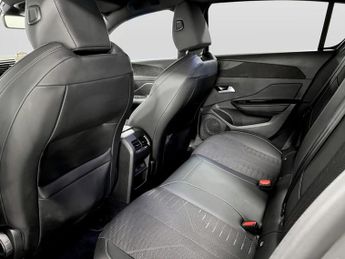 Peugeot 308 1.2 Hybrid 145 GT 5dr e-DSC6