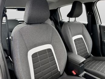 Citroen C3 83kW Plus 44kWh 5dr Auto