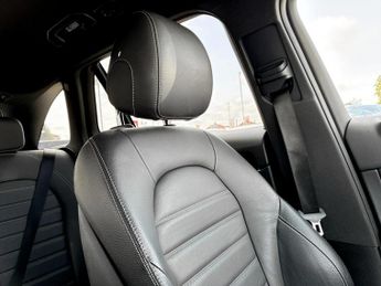 Mercedes-Benz Glc GLC 300 4Matic AMG Line Premium 5dr 9G-Tronic