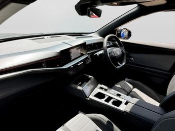Vauxhall Grandland 157kW Ultimate 73kWh 5dr Auto [Panoramic Roof]