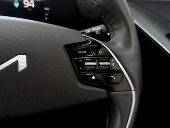Kia Niro 150kW 4 65kWh 5dr Auto