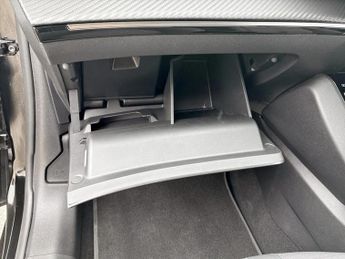Peugeot 208 1.2 PureTech 100 Allure Premium + 5dr EAT8
