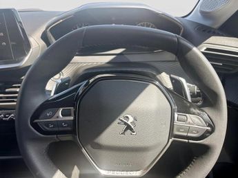 Peugeot 208 1.2 PureTech 100 Active Premium + 5dr EAT8