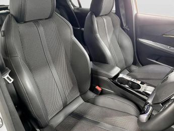 Peugeot 208 1.2 Hybrid 145 GT 5dr e-DSC6