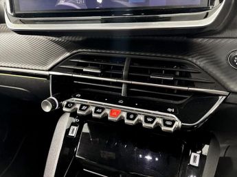 Peugeot 208 1.2 Hybrid 145 GT 5dr e-DSC6