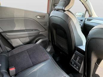 Renault Captur 1.6 E-Tech full hybrid 145 Techno 5dr Auto