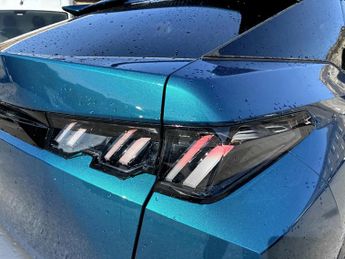 Peugeot 3008 1.2 Hybrid 136 Allure 5dr e-DSC6