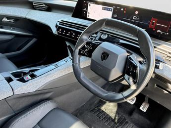 Peugeot 3008 1.2 Hybrid 136 Allure 5dr e-DSC6