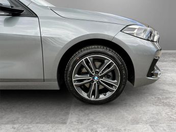 BMW 1 Series 118i [136] Sport 5dr Step Auto [Live Cockpit Pro]