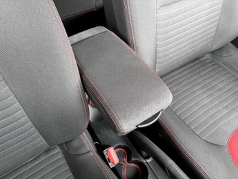 Renault Clio 1.5 dCi 90 Dynamique S MediaNav 5dr EDC