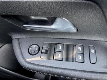 Vauxhall Mokka 100kW Ultimate 50kWh 5dr Auto