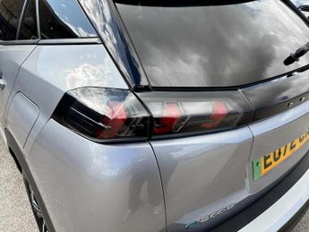 Peugeot 2008 100kW Allure Premium+ 50kWh 5dr Auto