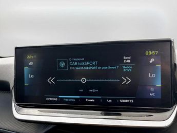 Peugeot 2008 100kW Allure Premium+ 50kWh 5dr Auto
