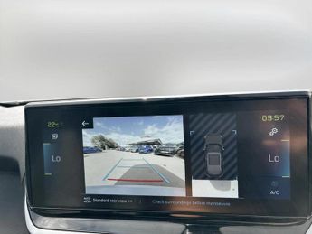 Peugeot 2008 100kW Allure Premium+ 50kWh 5dr Auto