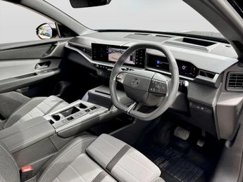 Vauxhall Grandland 1.2 Hybrid [136] Ultimate 5dr e-DCT6 [Pan Roof]