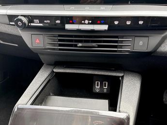 Vauxhall Grandland 1.2 Hybrid [136] Ultimate 5dr e-DCT6 [Pan Roof]