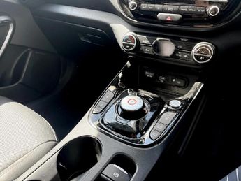 Kia Soul 150kW First Edition 64kWh 5dr Auto