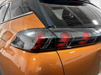 Peugeot 2008 100kW Allure Premium+ 50kWh 5dr Auto