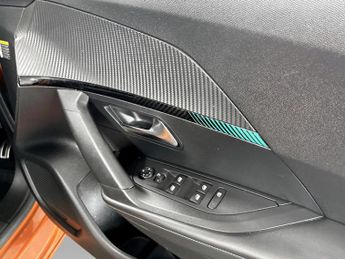Peugeot 2008 100kW Allure Premium+ 50kWh 5dr Auto