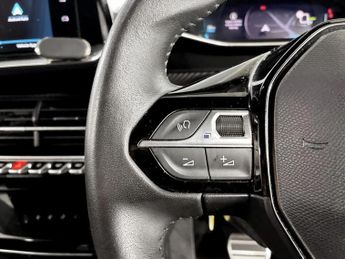 Peugeot 2008 100kW Allure Premium+ 50kWh 5dr Auto