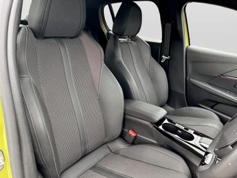 Peugeot 208 1.2 Hybrid 145 GT 5dr e-DSC6