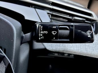 Peugeot 3008 1.2 Hybrid 136 GT 5dr e-DSC6