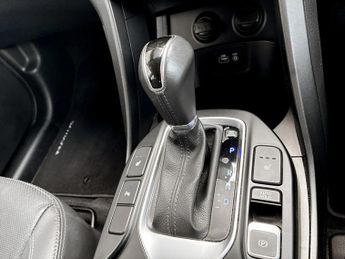 Hyundai Santa Fe 2.2 CRDi Blue Drive Premium 5dr Auto [5 Seats]
