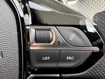 Peugeot 2008 1.2 Hybrid 145 GT 5dr e-DSC6