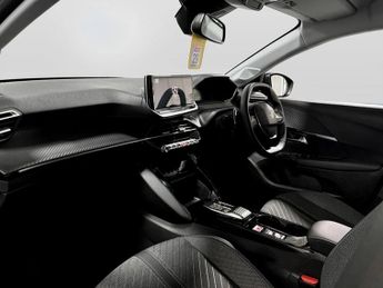 Peugeot 208 1.2 Hybrid 110 Allure 5dr e-DSC6