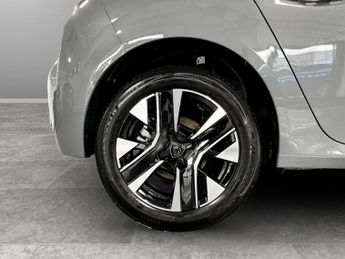 Peugeot 208 1.2 Hybrid 110 Allure 5dr e-DSC6