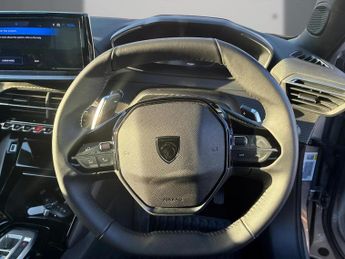Peugeot 2008 1.2 Hybrid 136 Allure 5dr e-DSC6
