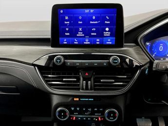 Ford Kuga 2.5 FHEV Vignale 5dr CVT