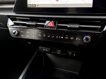 Kia Niro 150kW 4 65kWh 5dr Auto